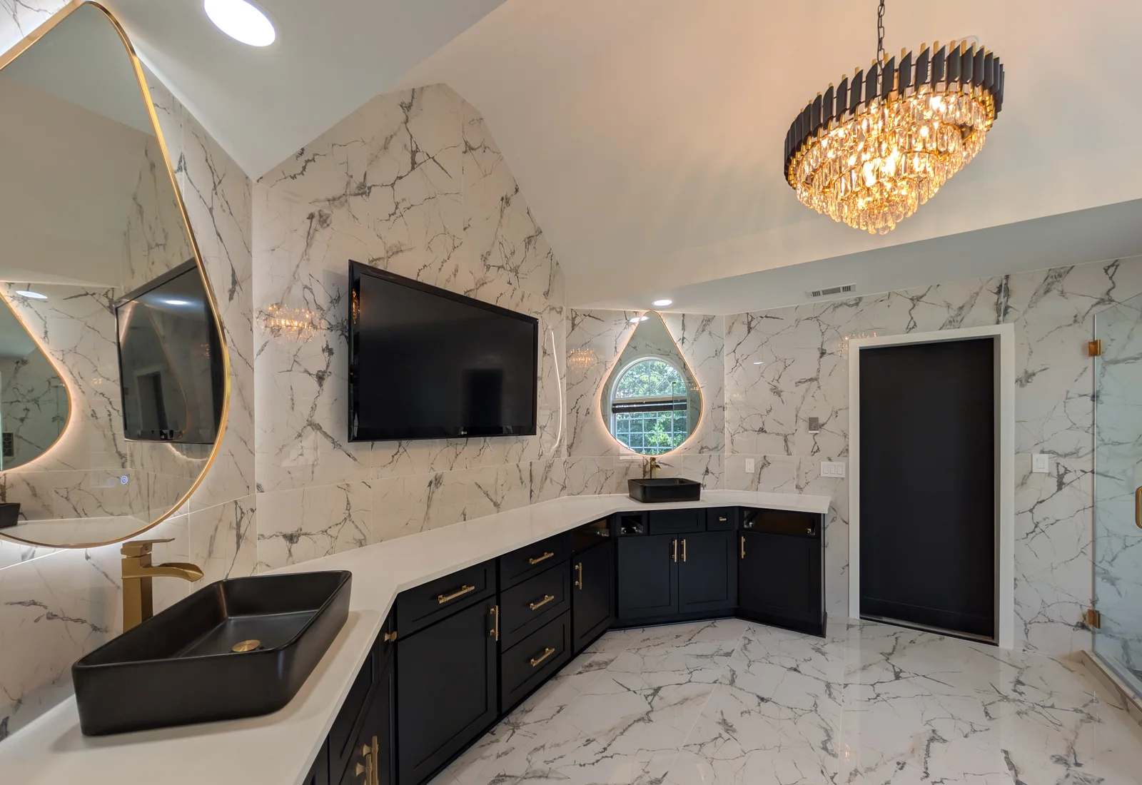 Finished luxury bathroom